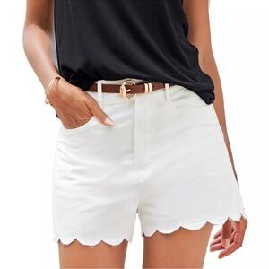 Women's Scallop Trim Shorts - LASCANA - White X-LARGE